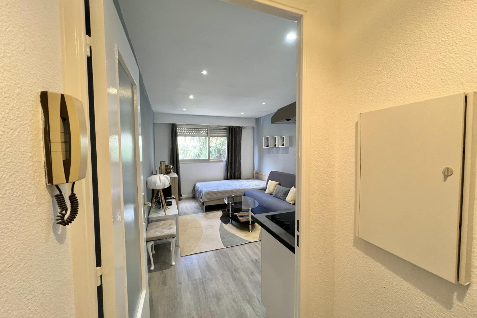 Appartement Charming Near The Old Port - *